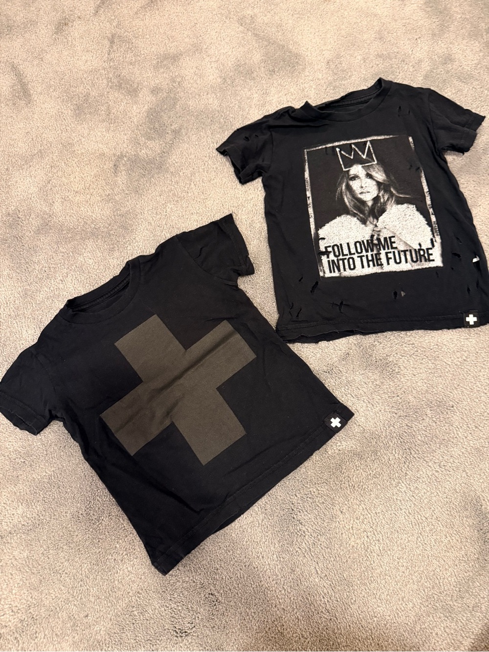 nununu bundle 2 Black Graphic Short Sleeve Tee